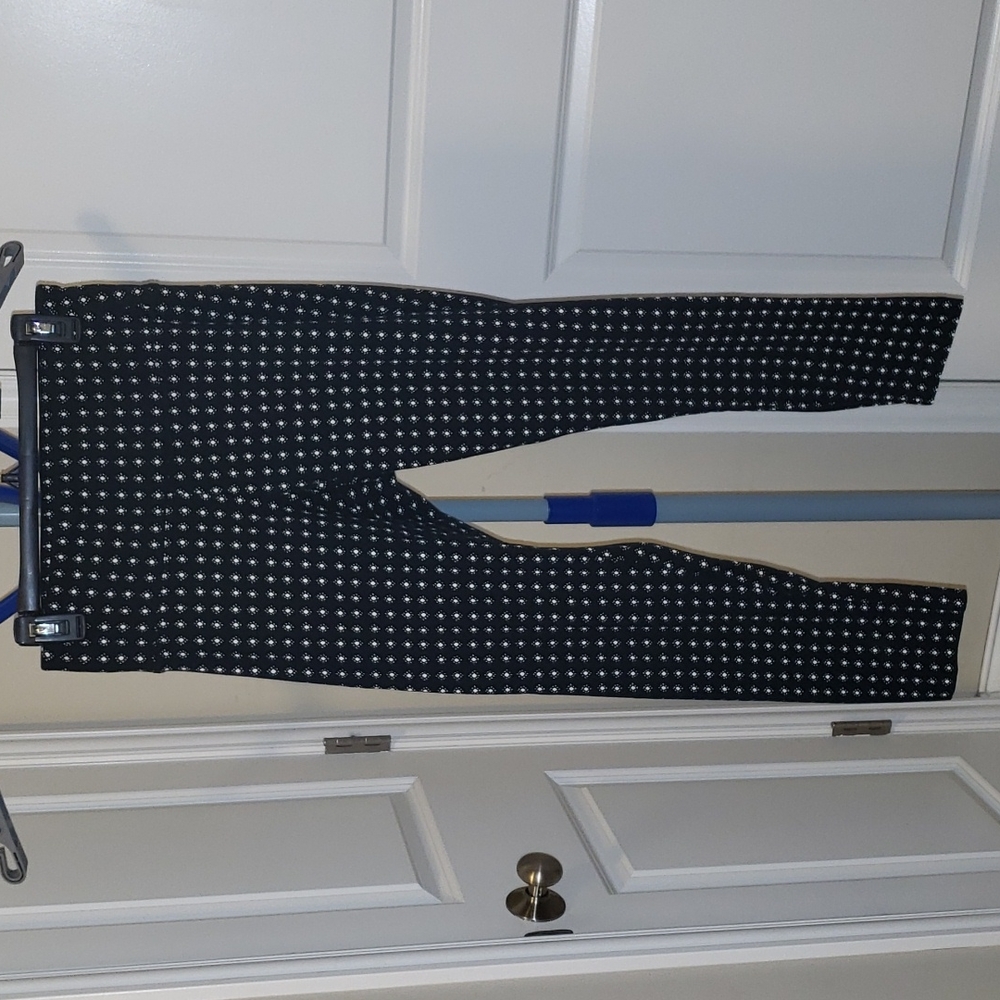 Old Navy Woman's Leggings / Yoga Pants‎